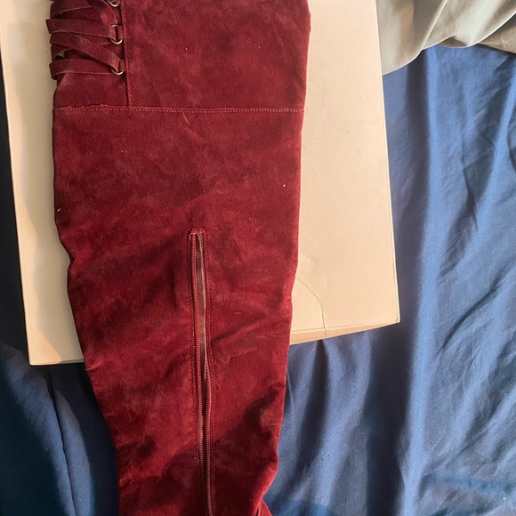 Justfab knee high women’s boots wine color - Picture 3 of 5